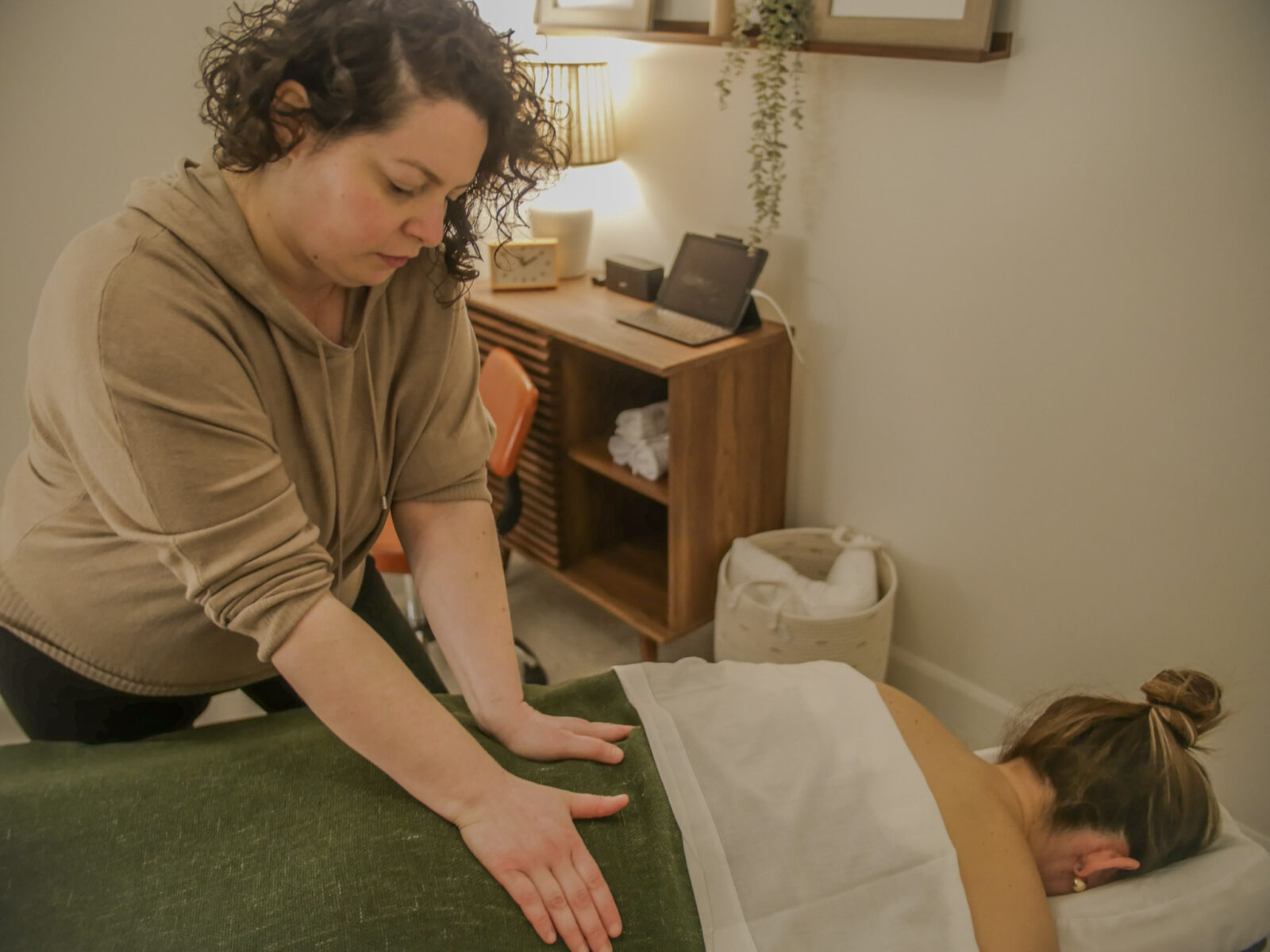 difference-between-rmt-and-non-rmt-massage