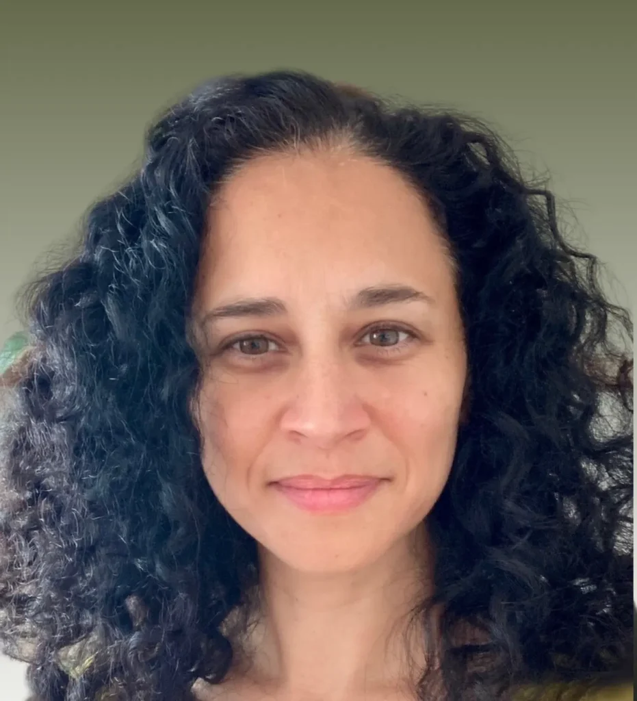 Dina Khorasanee R.Acu